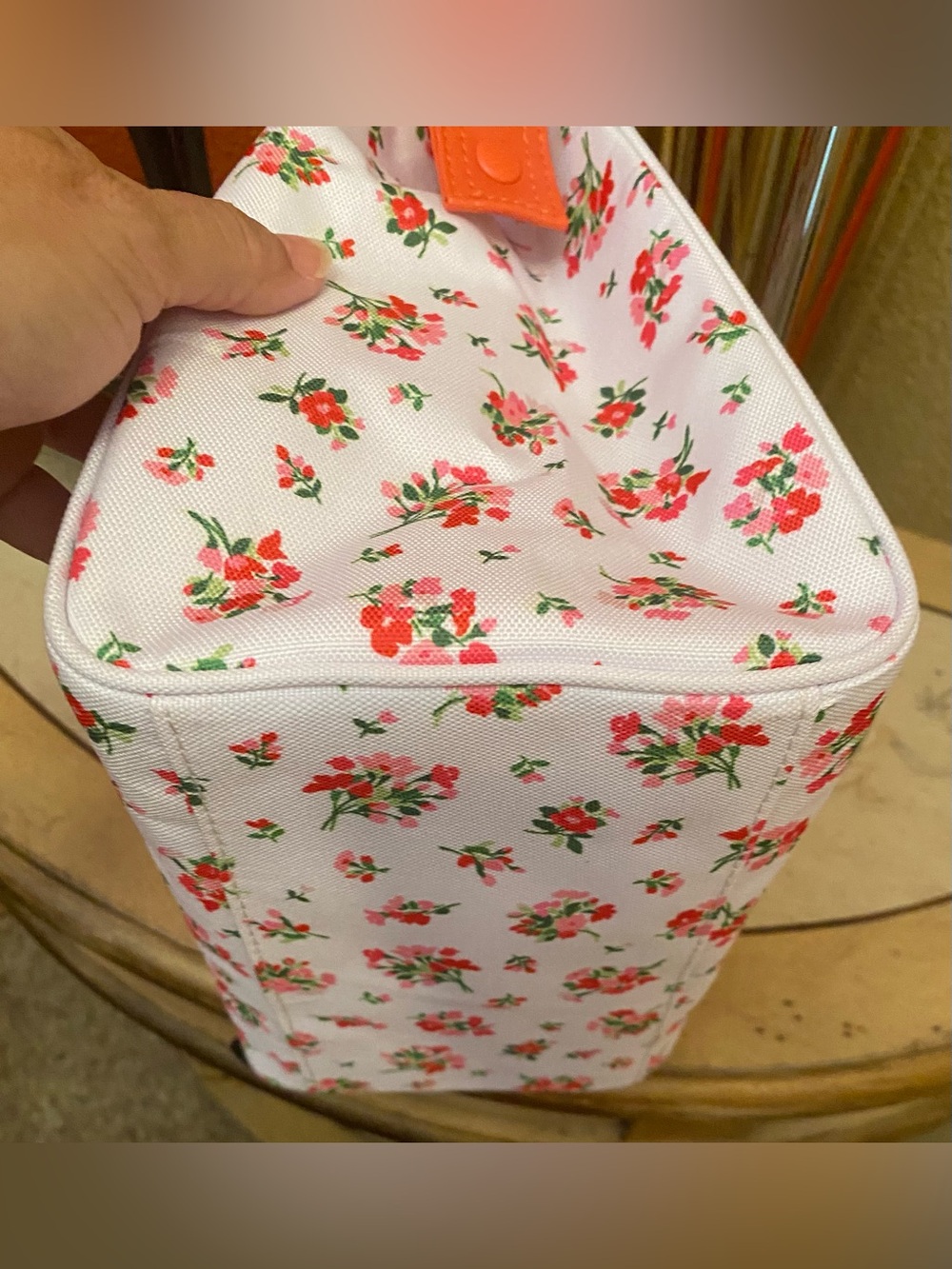 Kate Spade ♠️ New York - NEW - Flowers Red Insulated Lunch Tote - Picture 11 of 13